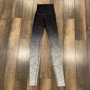 Lululemon Wunder Unders size 2